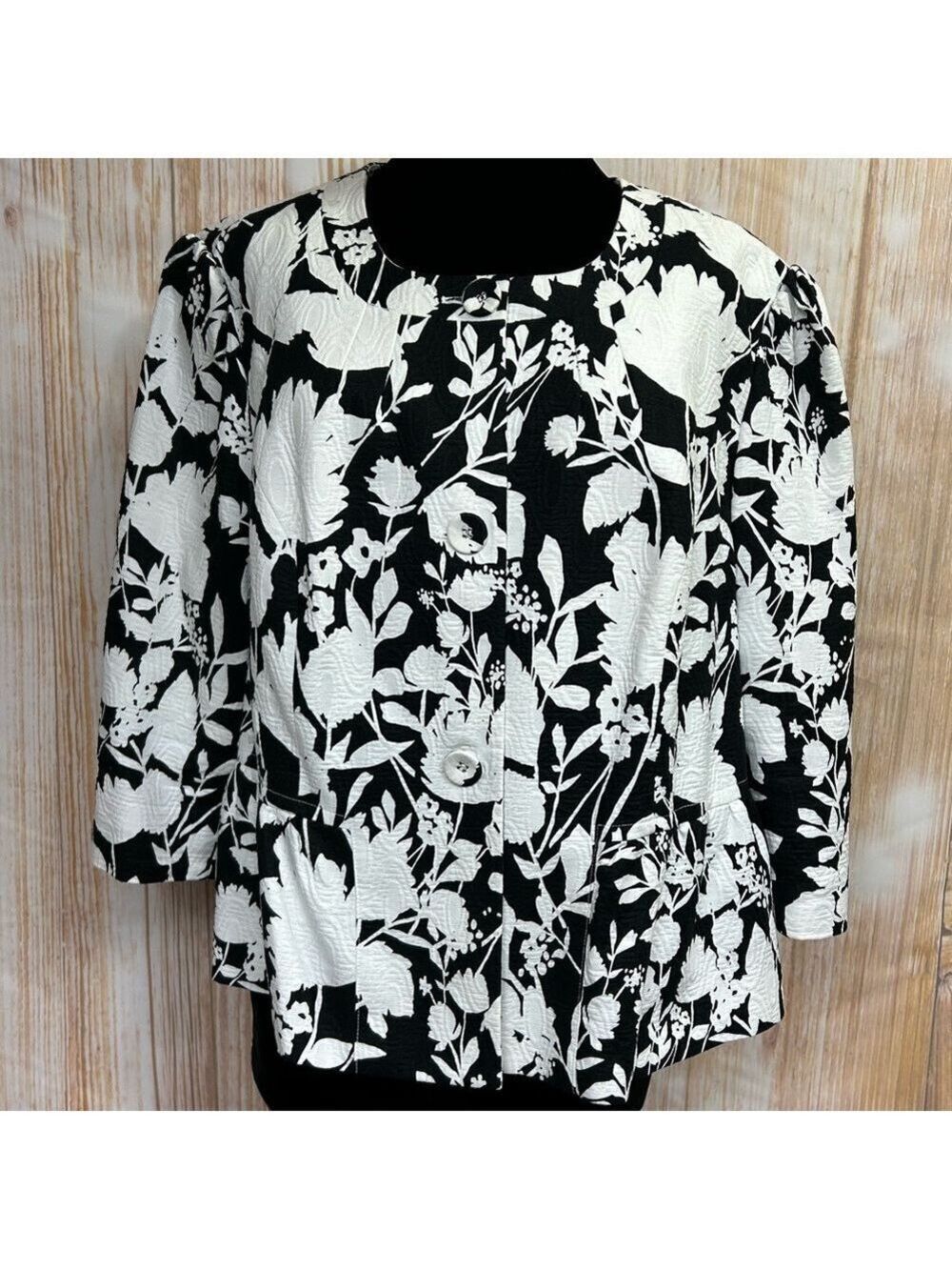 Chadwicks Black and White Floral Blazer